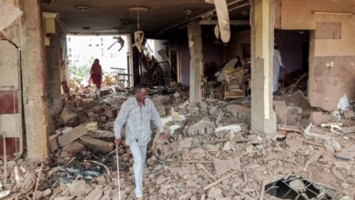 مقتل عشرات المدنيين في قصف جوي للجيش السوداني بالخرطوم والضعين